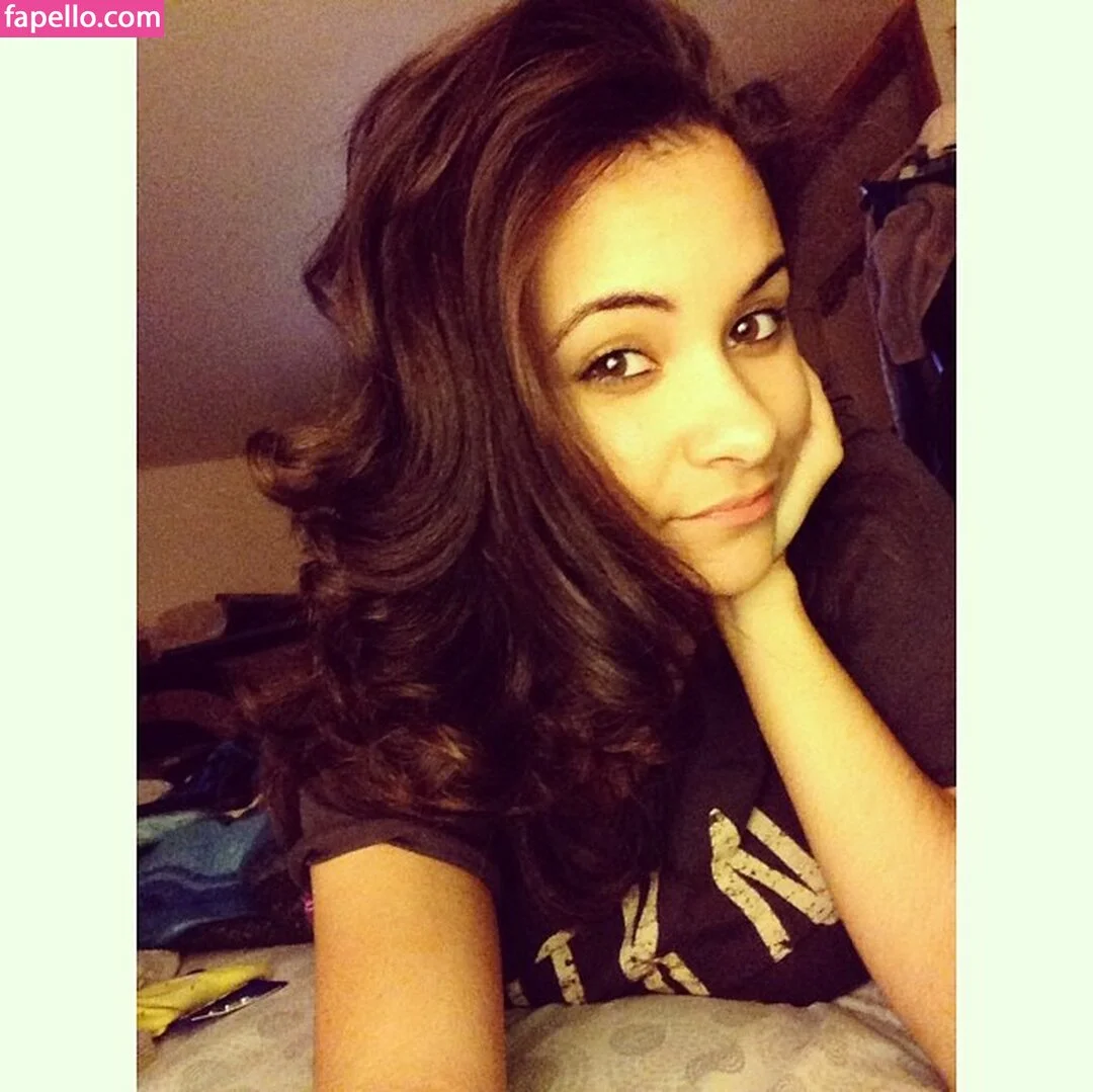 Nicole A Foster Onlyfans Photo Gallery 