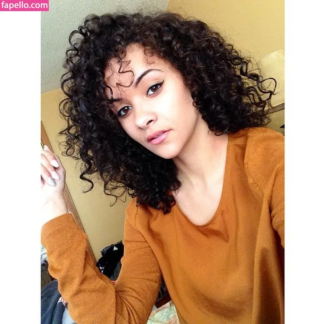 Nicole A Foster Onlyfans Photo Gallery 