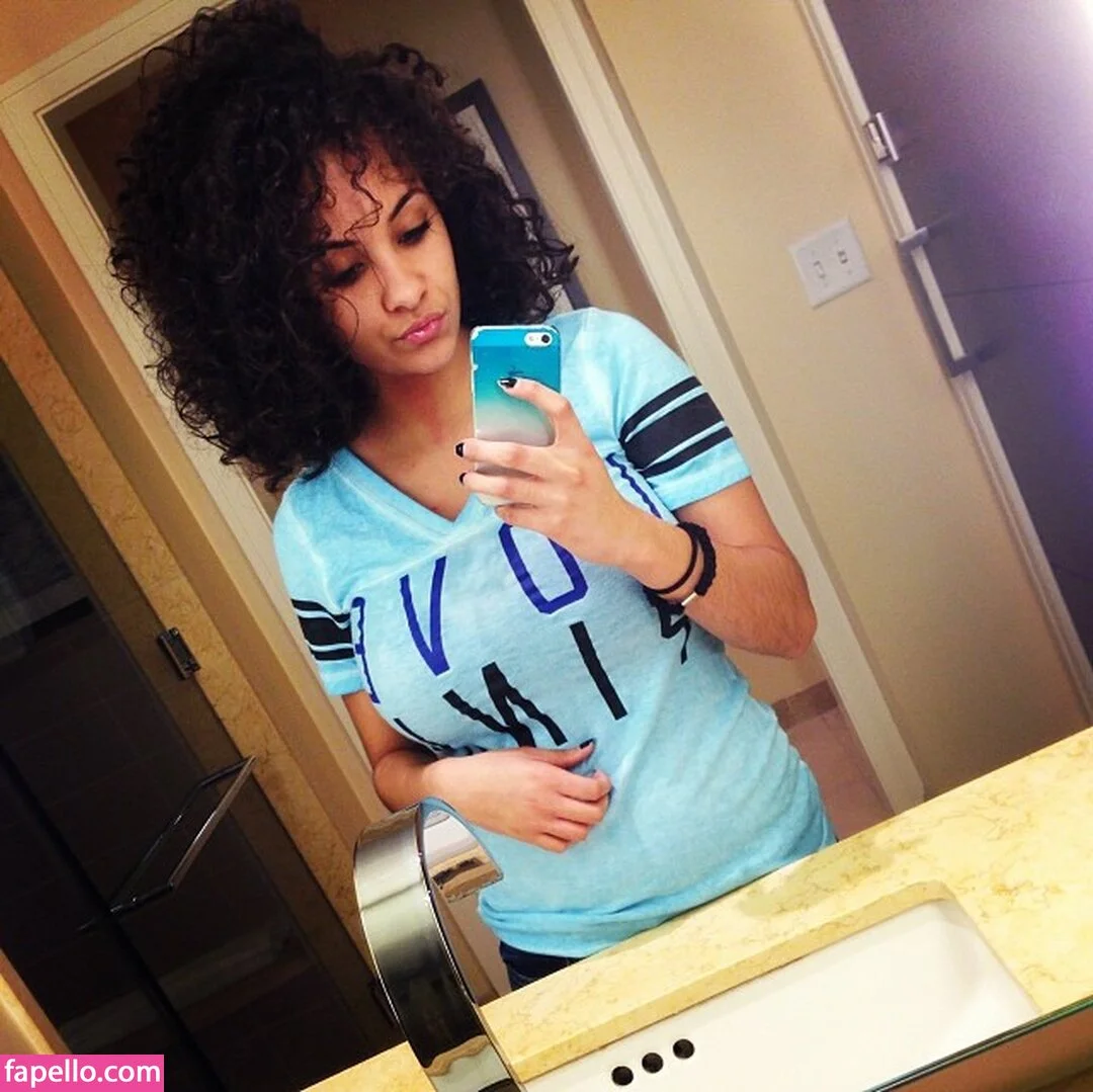 Nicole A Foster Onlyfans Photo Gallery 