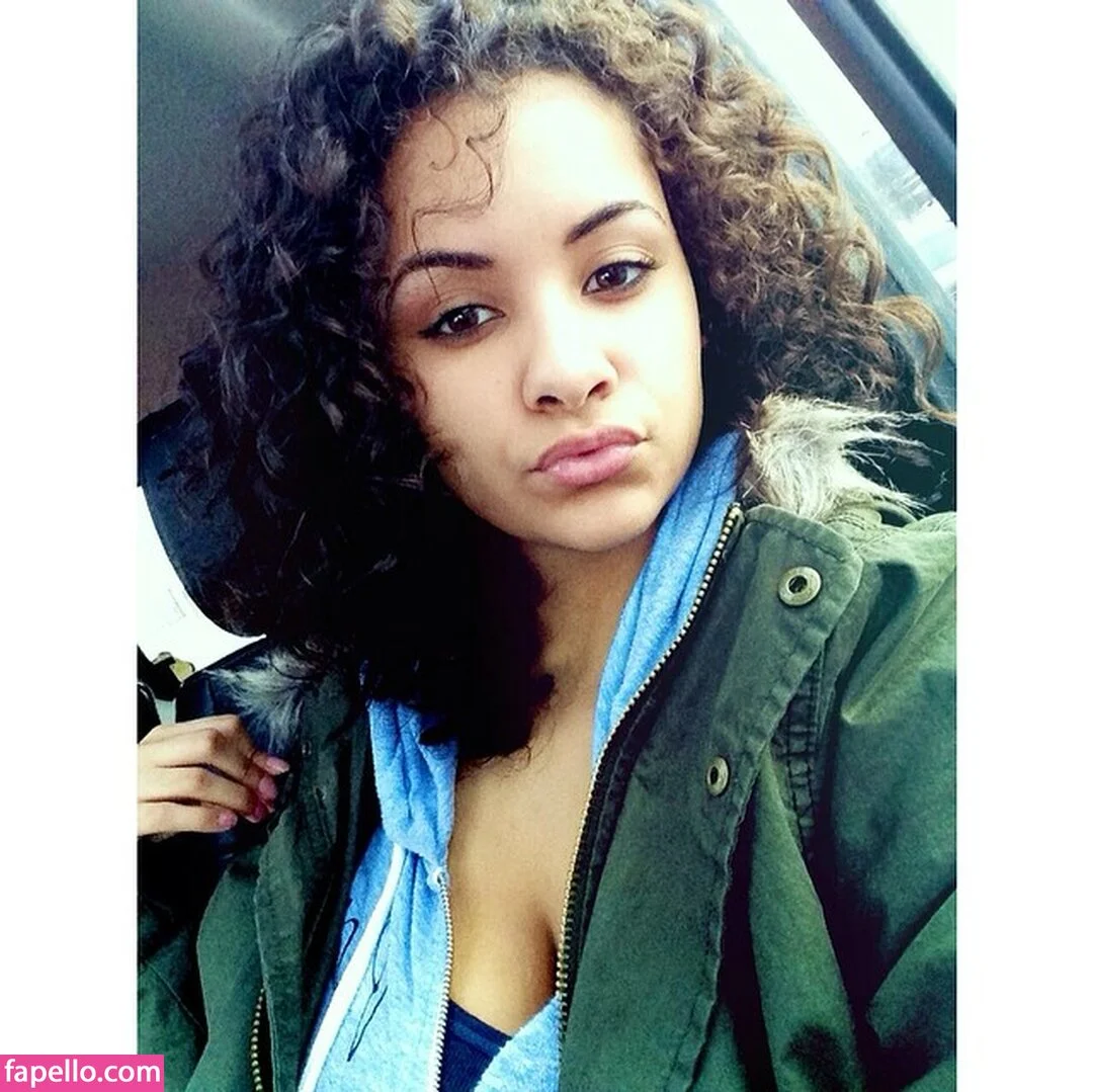 Nicole A Foster Onlyfans Photo Gallery 