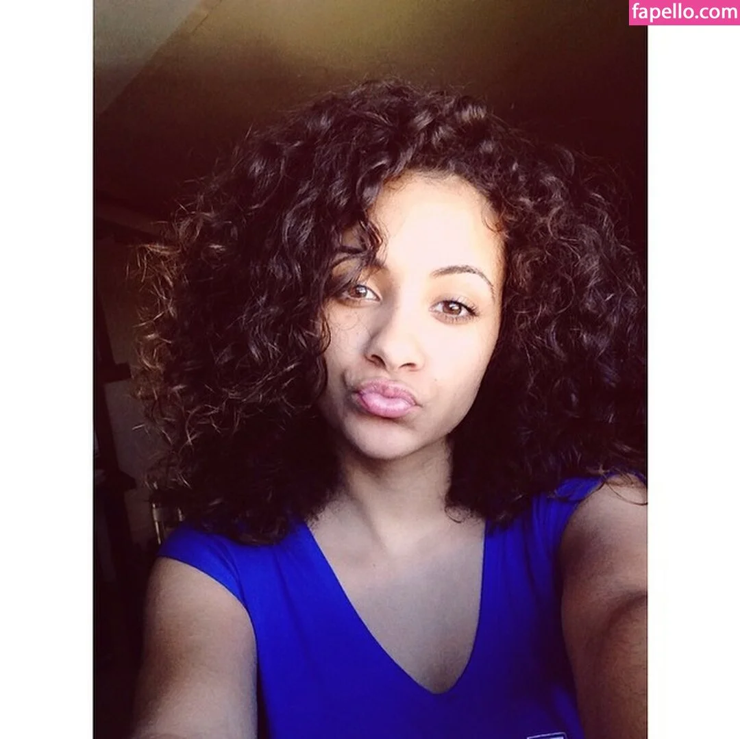 Nicole A Foster Onlyfans Photo Gallery 