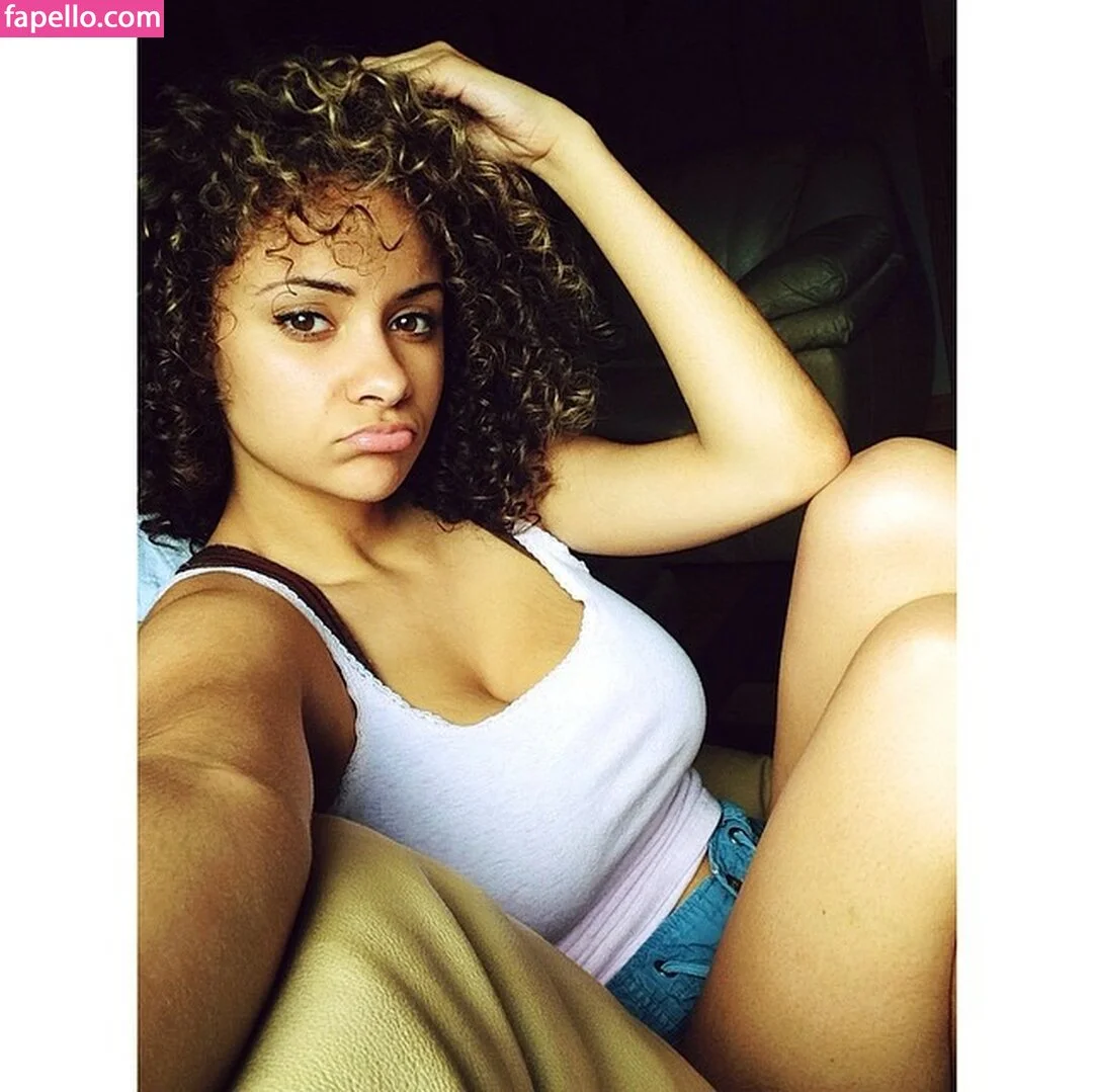 Nicole A Foster Onlyfans Photo Gallery 