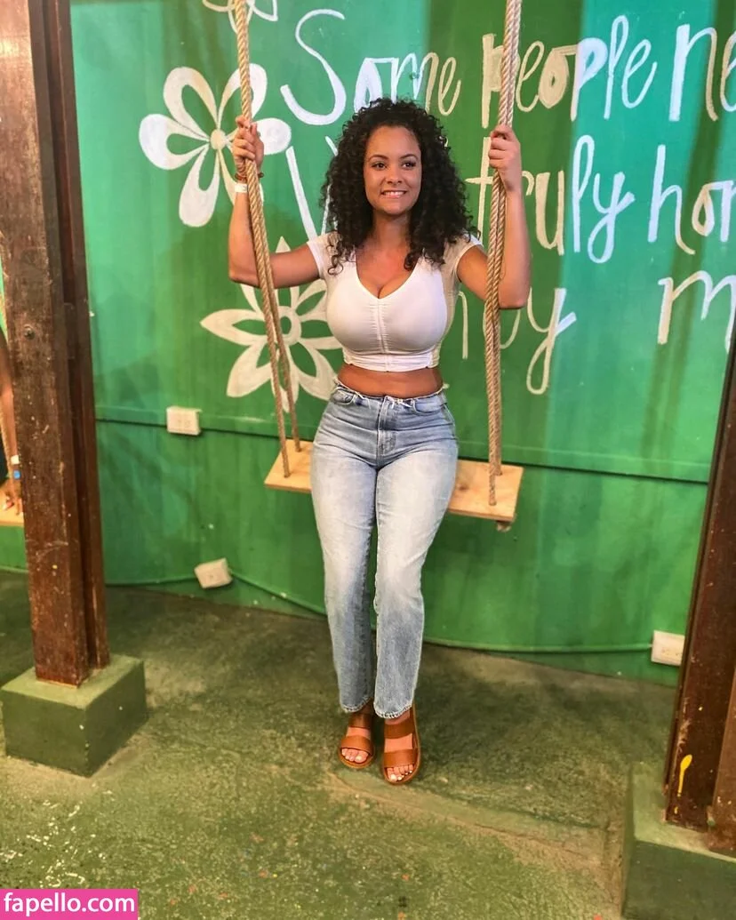 Nicole A Foster Onlyfans Photo Gallery 