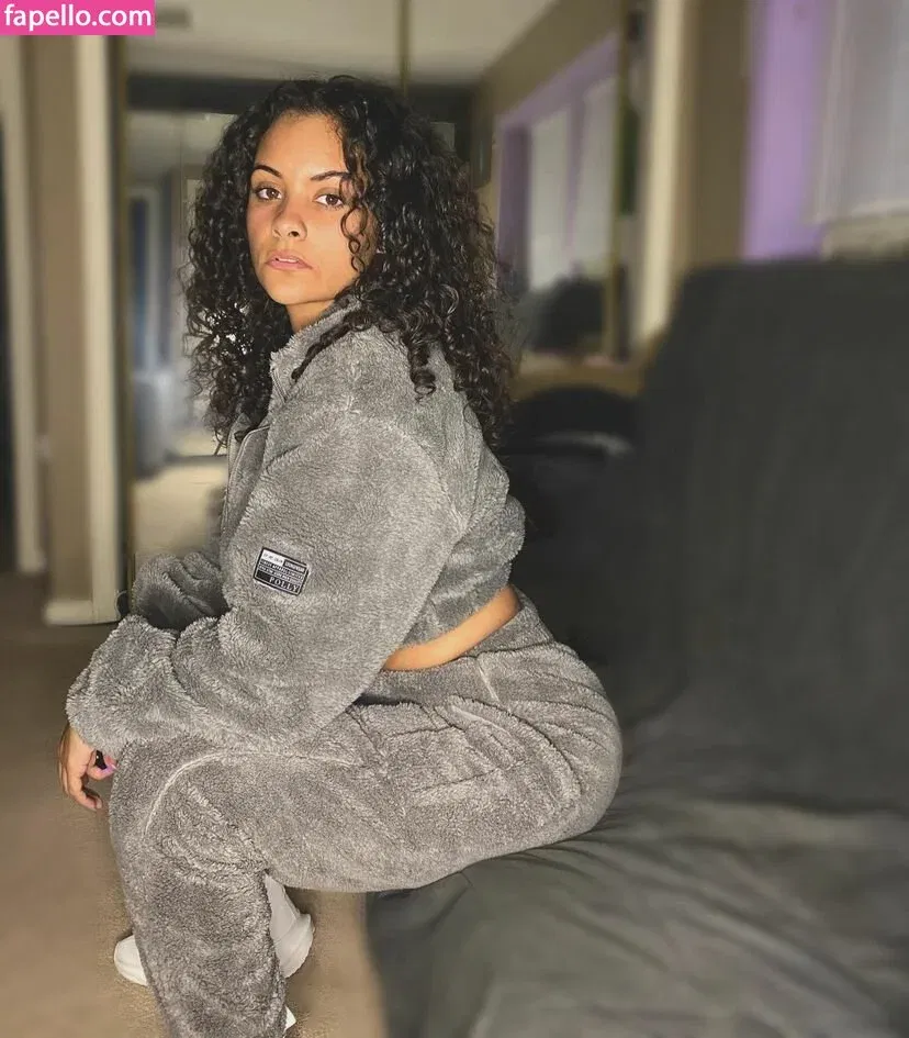 Nicole A Foster Onlyfans Photo Gallery 