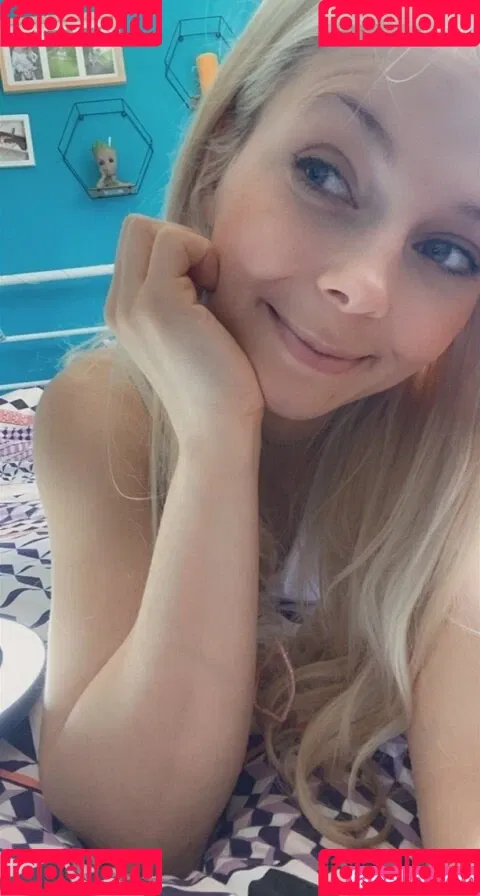 SmileyDani Onlyfans Photo Gallery 