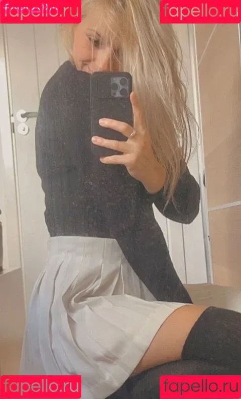 SmileyDani Onlyfans Photo Gallery 