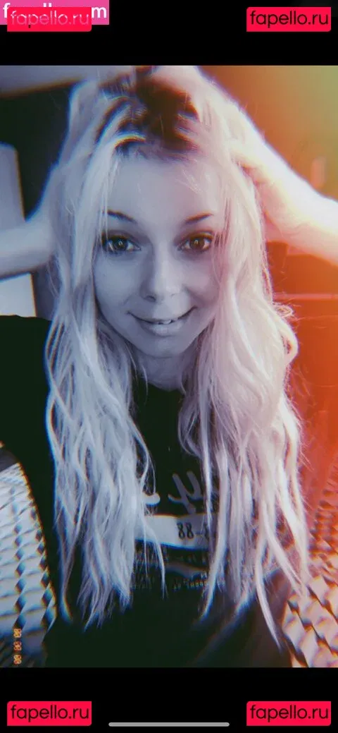 SmileyDani Onlyfans Photo Gallery 