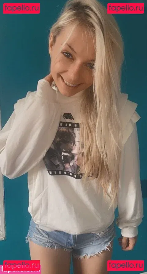 SmileyDani Onlyfans Photo Gallery 