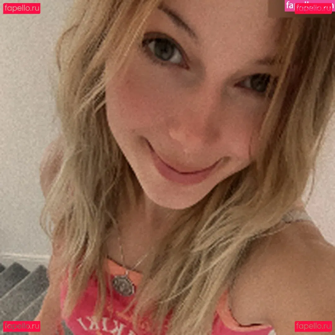 SmileyDani Onlyfans Photo Gallery 