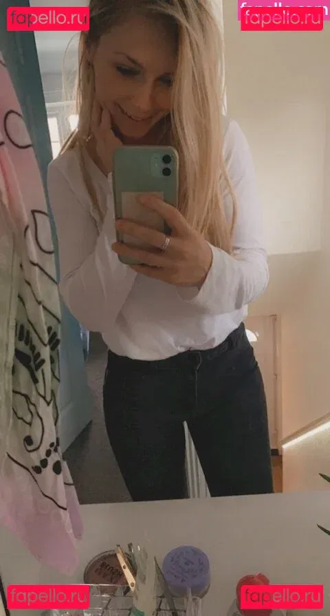 SmileyDani Onlyfans Photo Gallery 