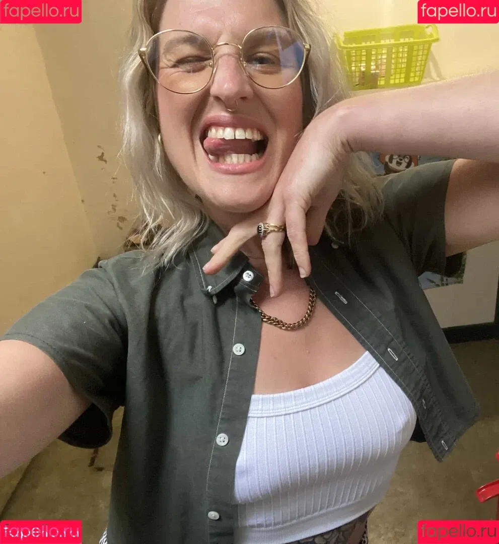 Riley Beth Onlyfans Photo Gallery 