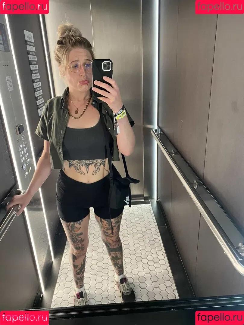 Riley Beth Onlyfans Photo Gallery 