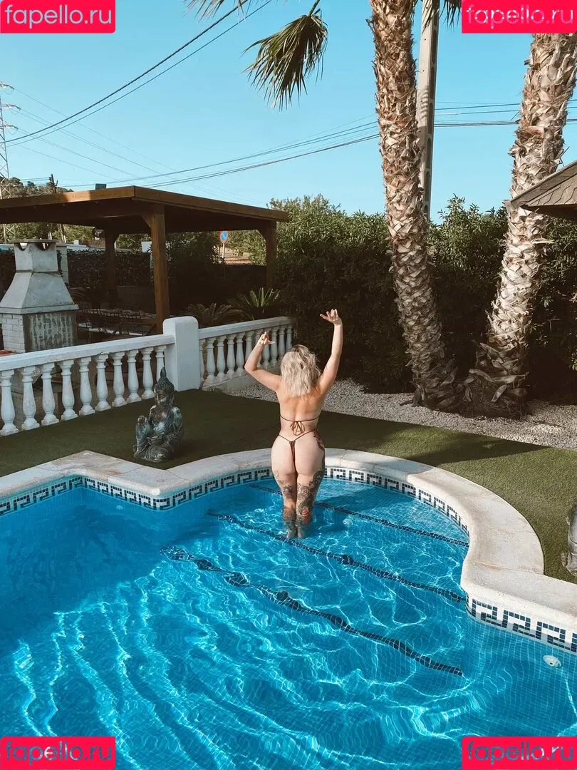 Riley Beth Onlyfans Photo Gallery 