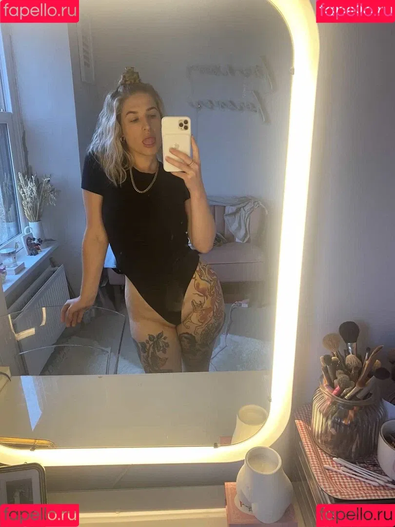 Riley Beth Onlyfans Photo Gallery 