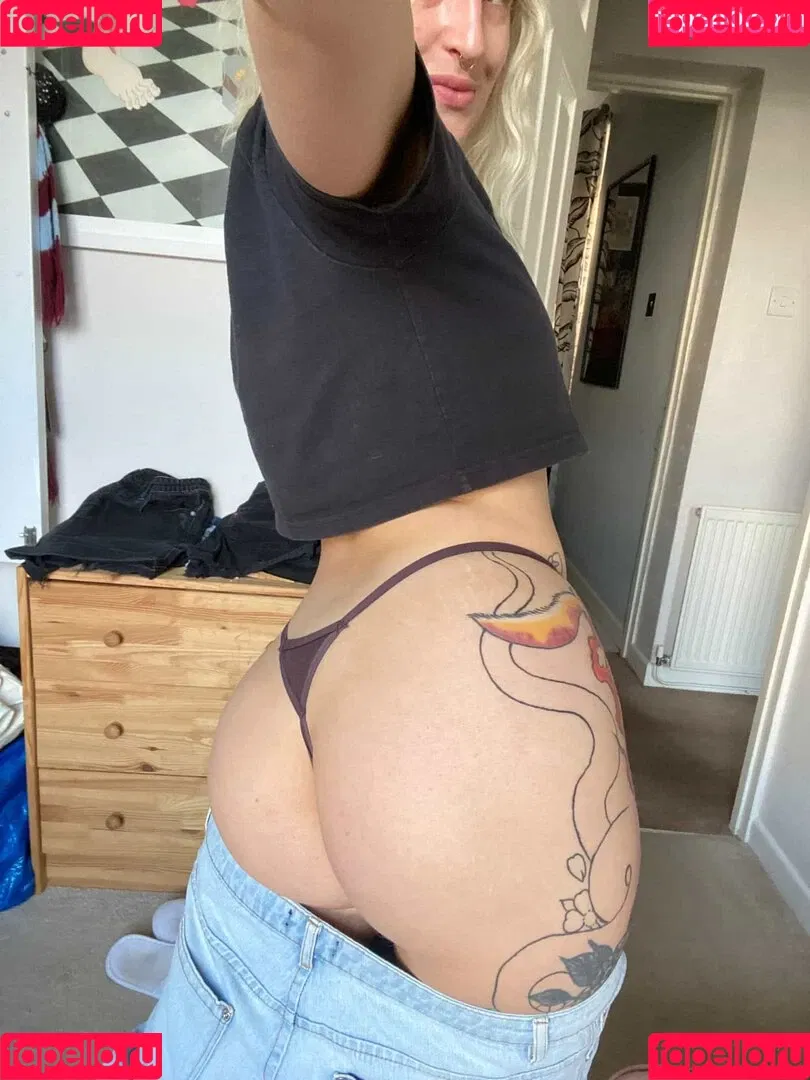 Riley Beth Onlyfans Photo Gallery 