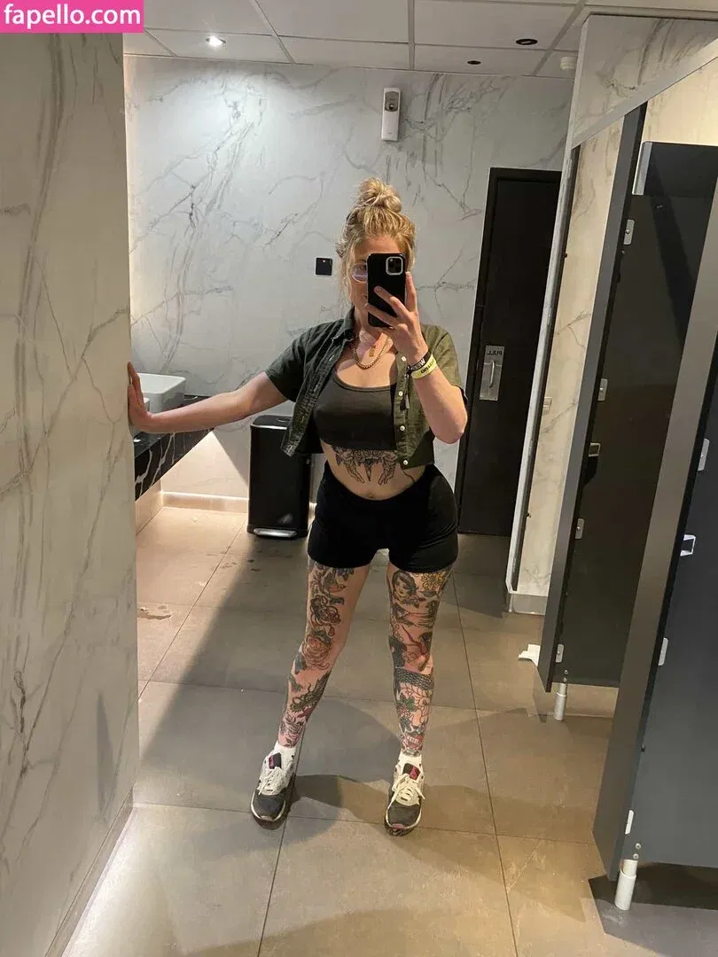 Riley Beth Onlyfans Photo Gallery 