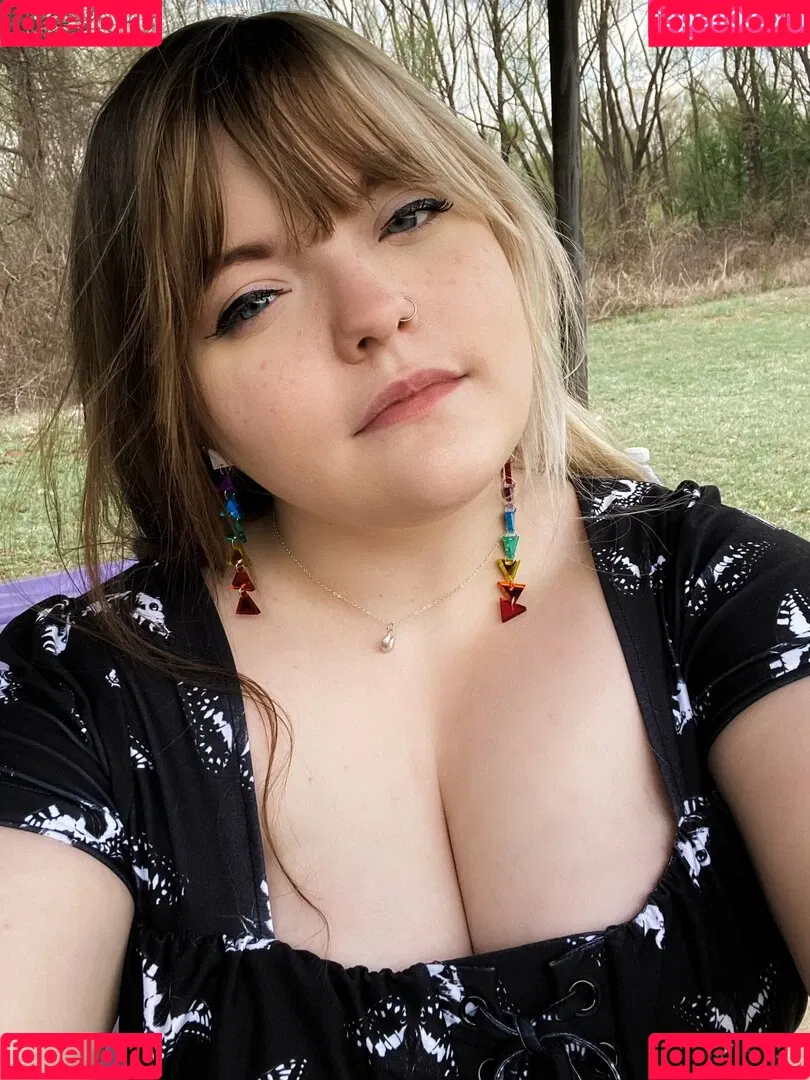 Meg Kaylee Onlyfans Photo Gallery 