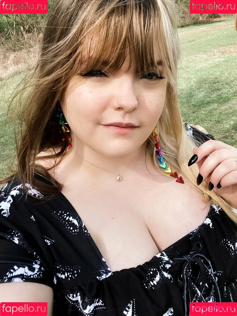 Meg Kaylee Onlyfans Photo Gallery 