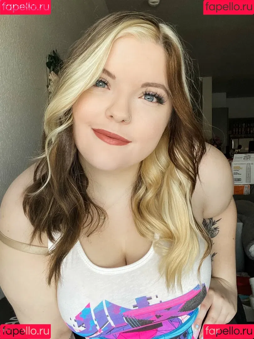 Meg Kaylee Onlyfans Photo Gallery 