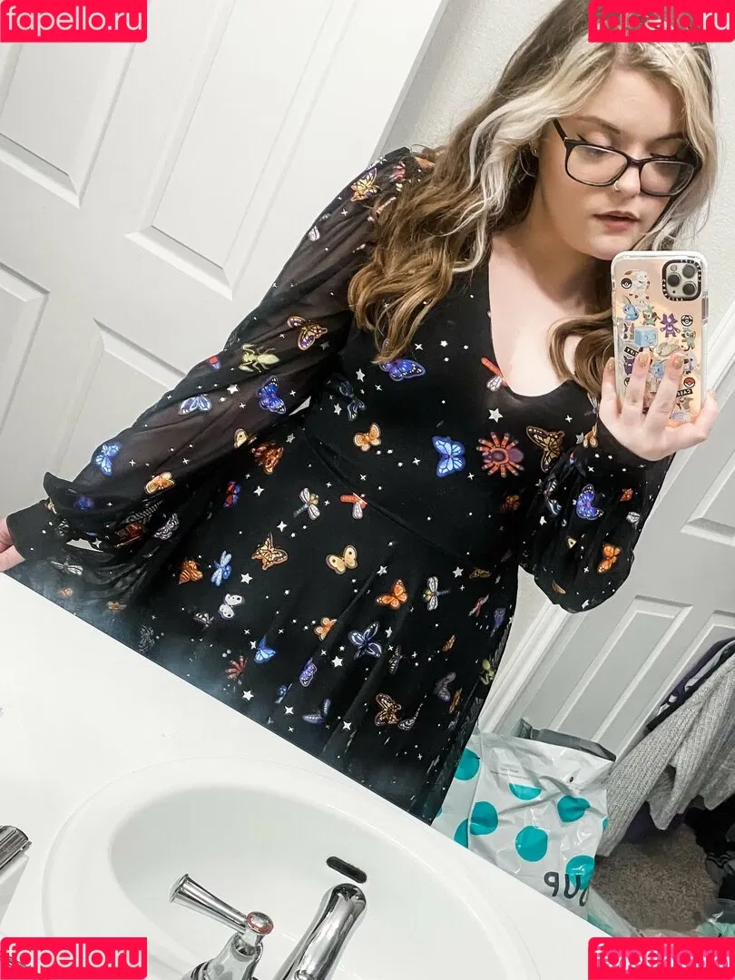 Meg Kaylee Onlyfans Photo Gallery 
