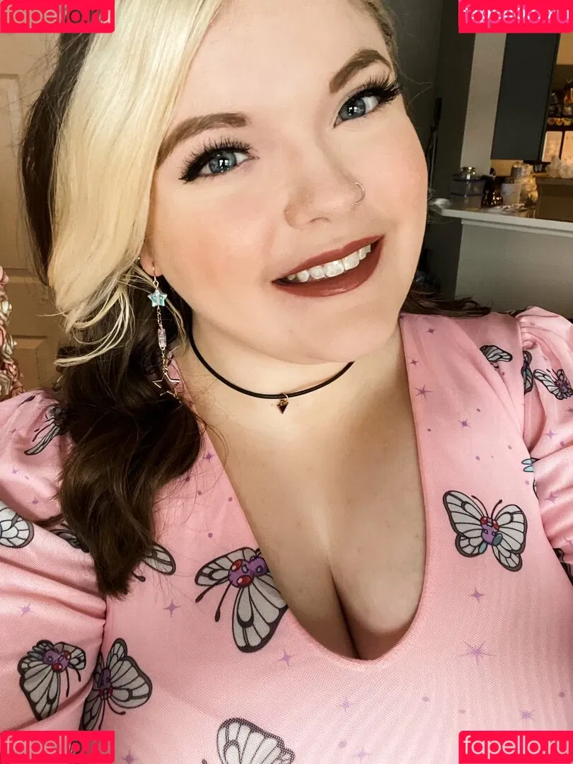 Meg Kaylee Onlyfans Photo Gallery 
