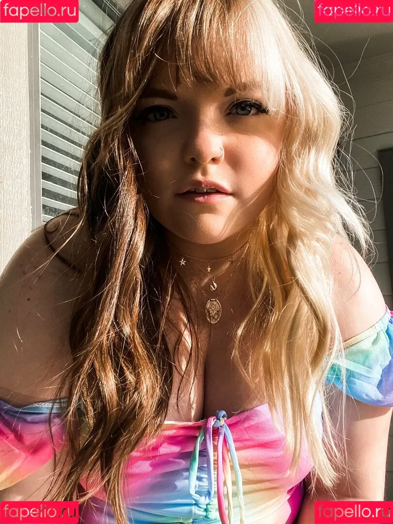 Meg Kaylee Onlyfans Photo Gallery 