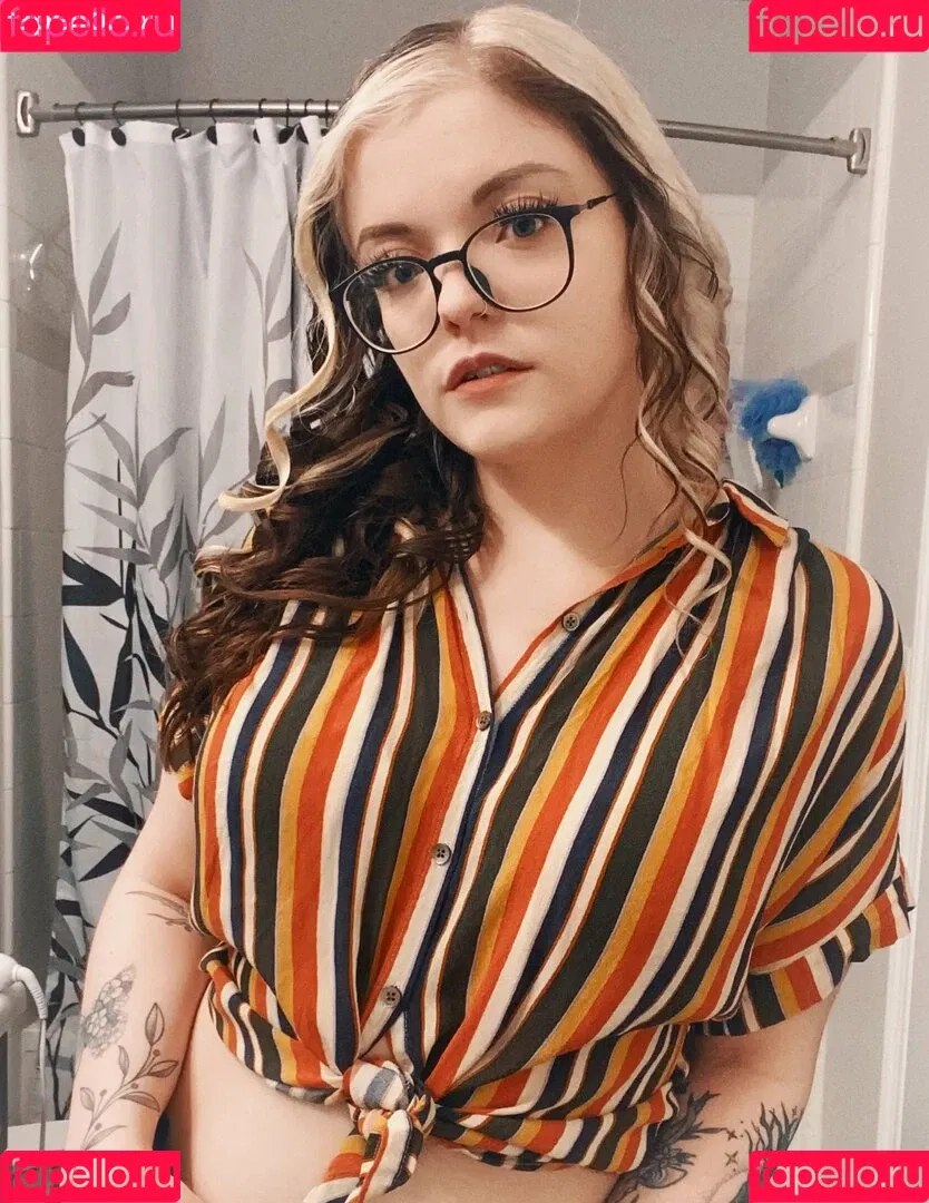 Meg Kaylee Onlyfans Photo Gallery 