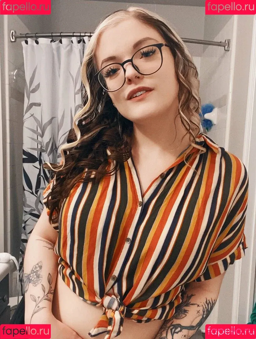 Meg Kaylee Onlyfans Photo Gallery 