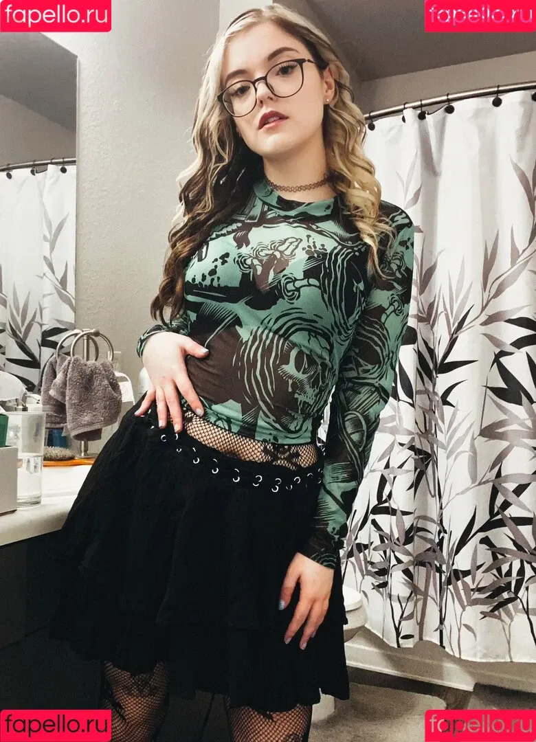 Meg Kaylee Onlyfans Photo Gallery 