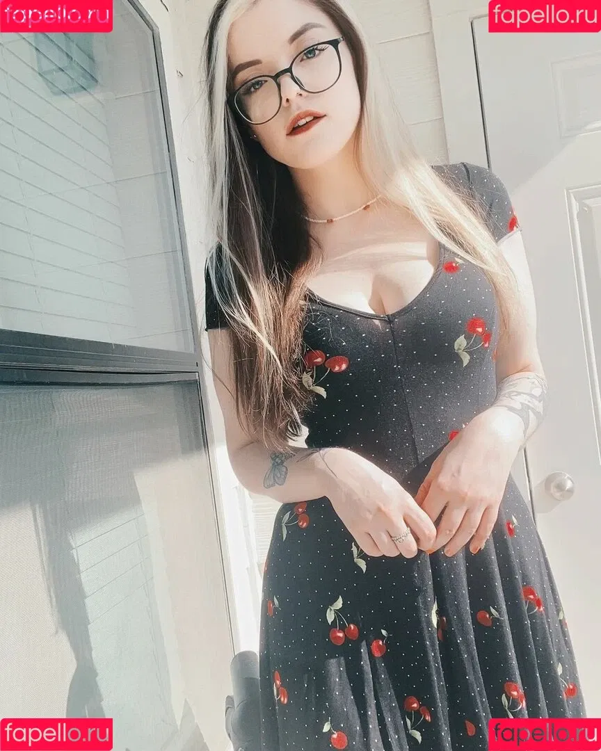 Meg Kaylee Onlyfans Photo Gallery 