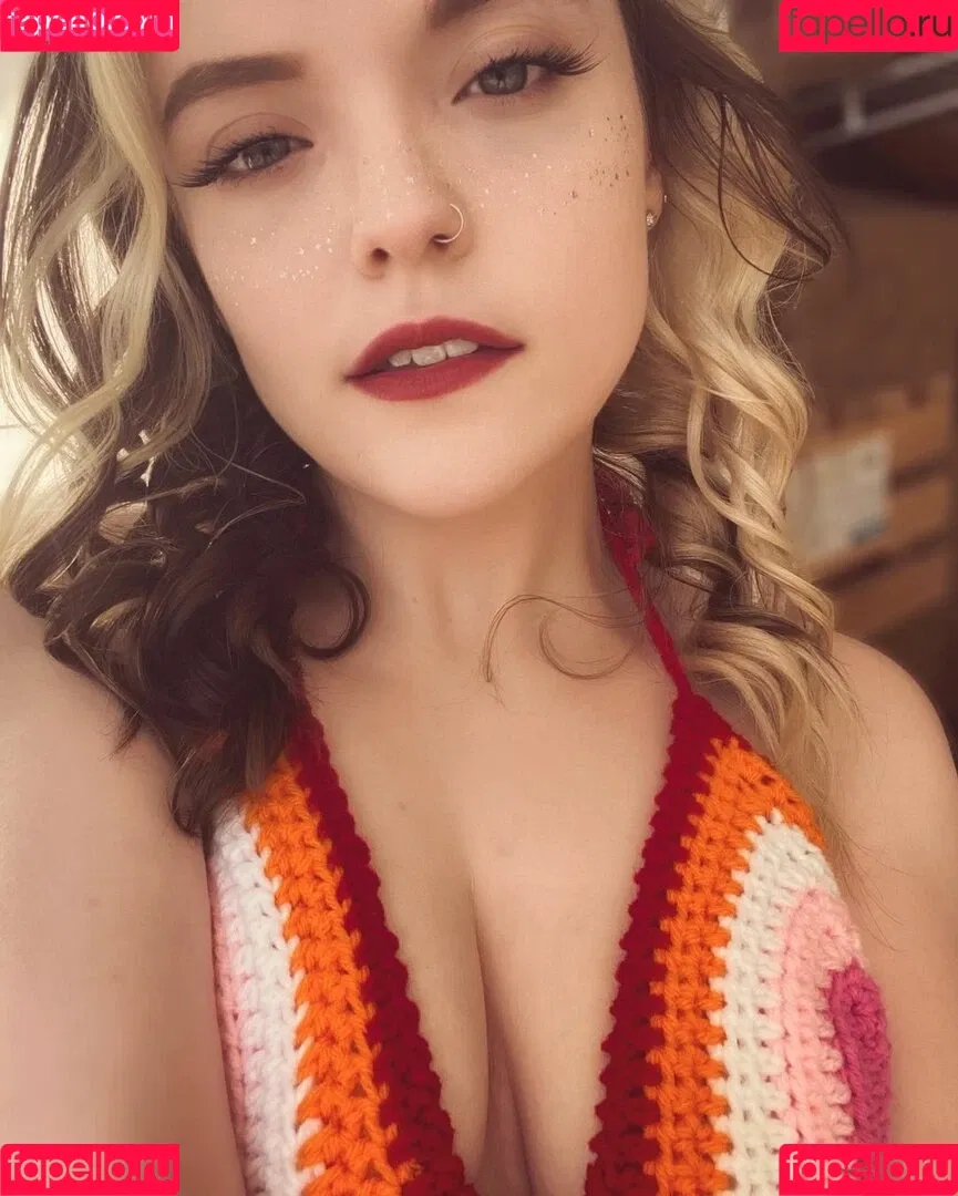 Meg Kaylee Onlyfans Photo Gallery 