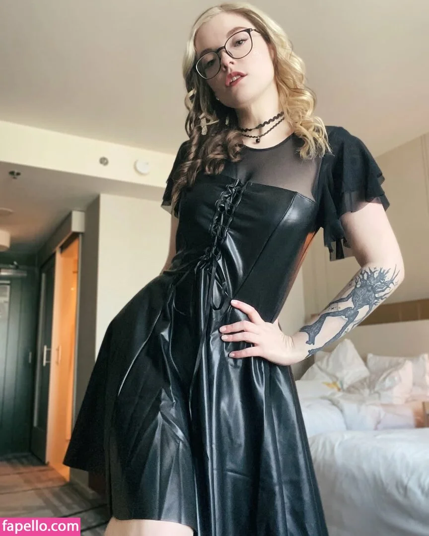 Meg Kaylee Onlyfans Photo Gallery 