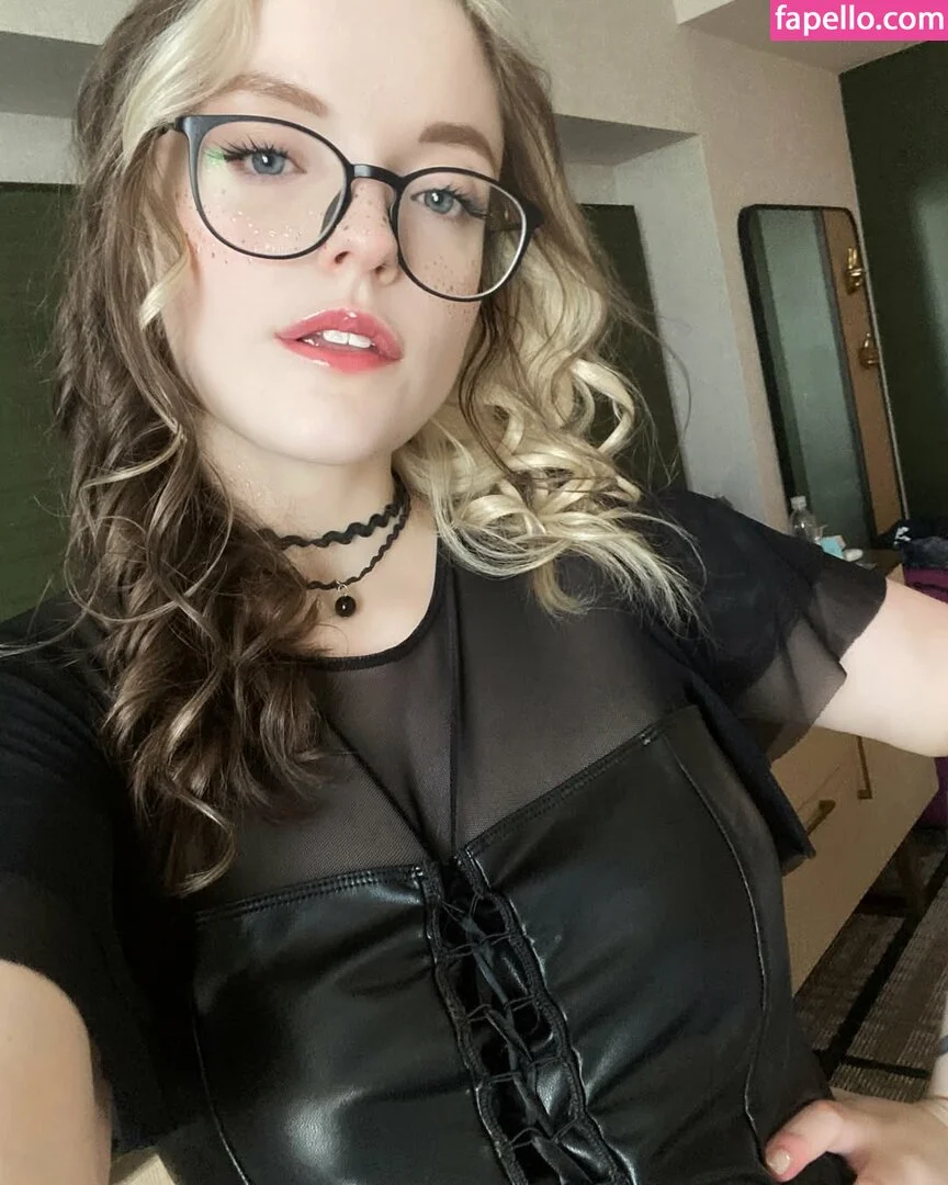 Meg Kaylee Onlyfans Photo Gallery 