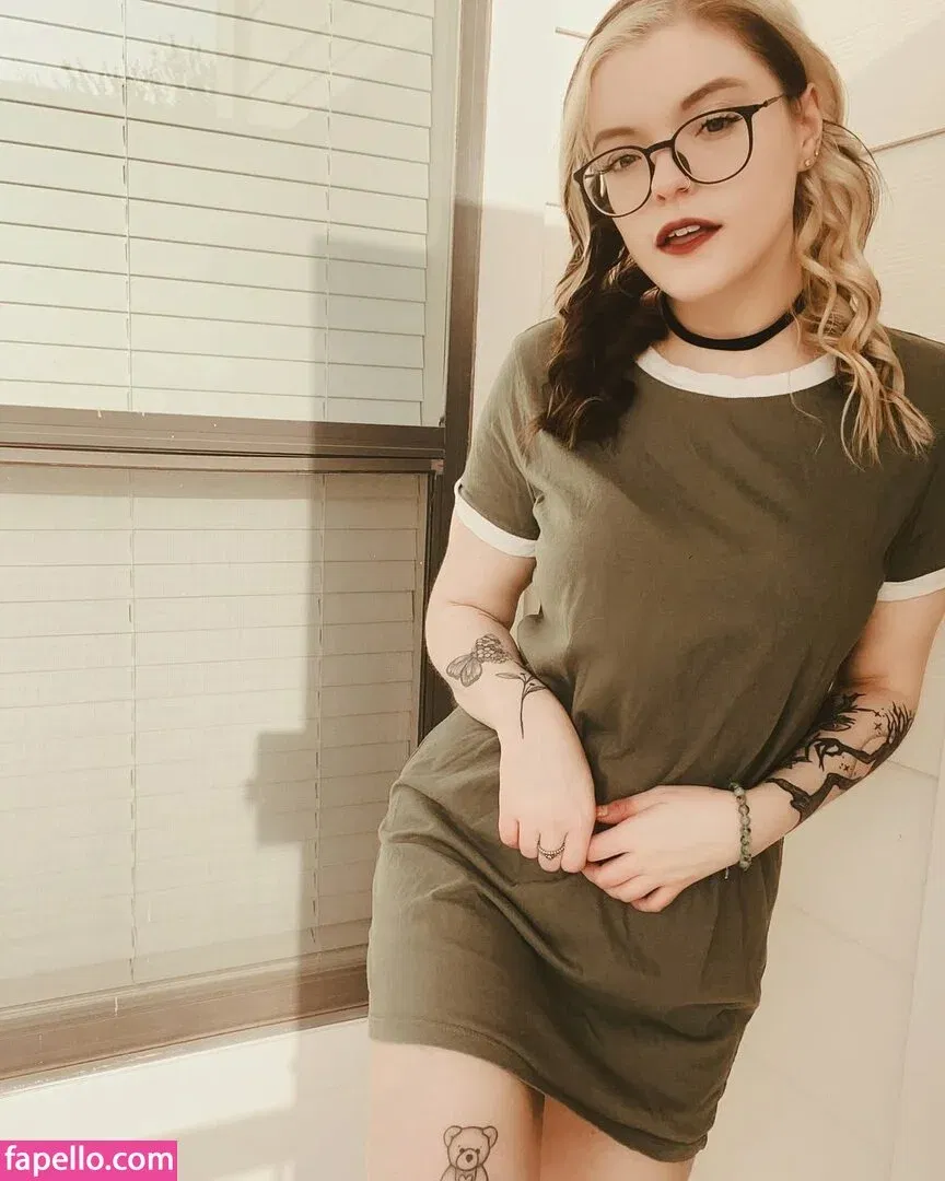 Meg Kaylee Onlyfans Photo Gallery 