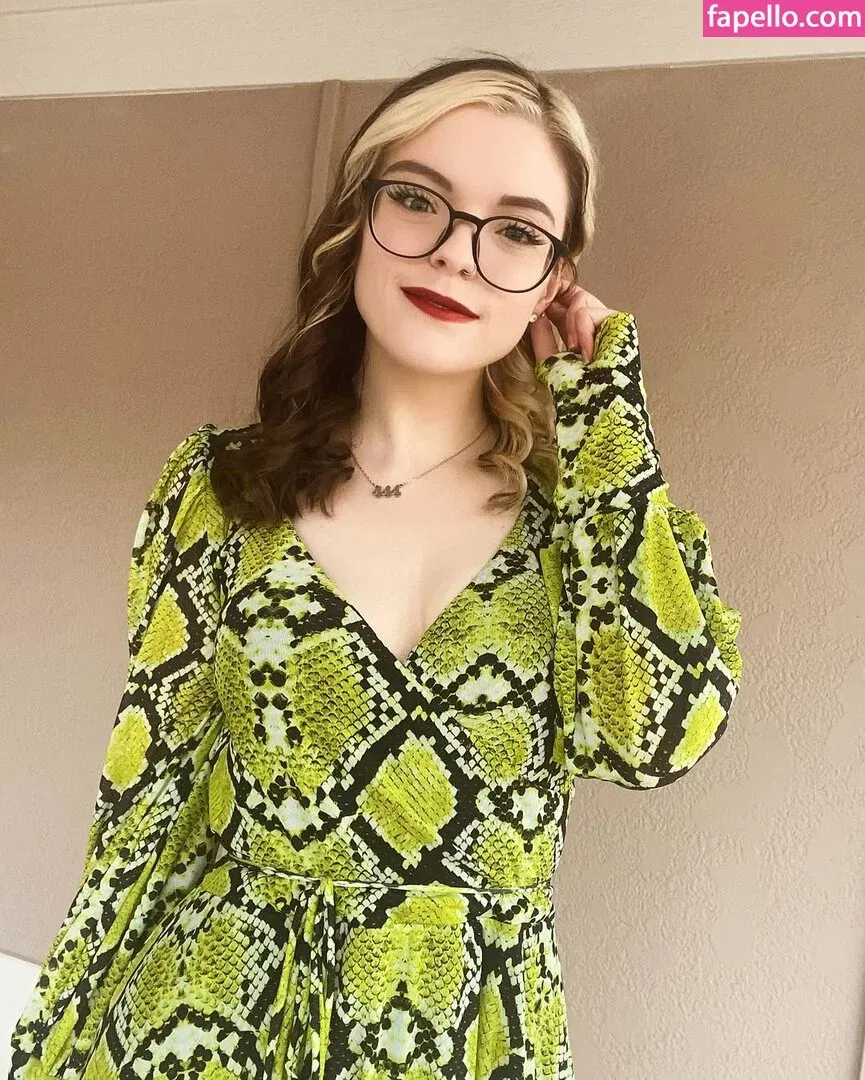 Meg Kaylee Onlyfans Photo Gallery 