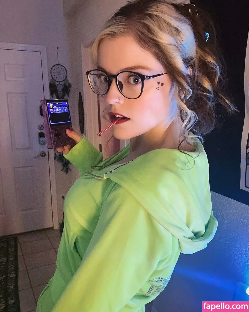 Meg Kaylee Onlyfans Photo Gallery 