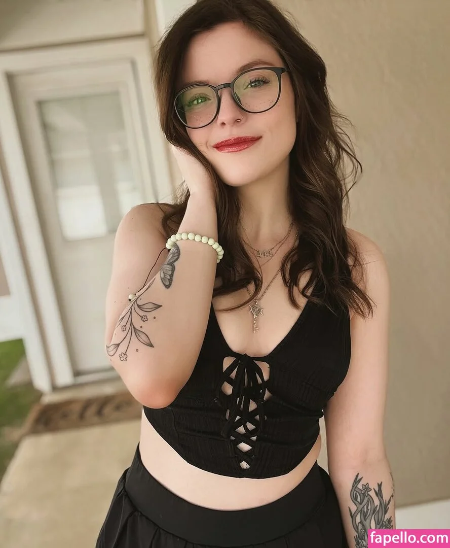 Meg Kaylee Onlyfans Photo Gallery 