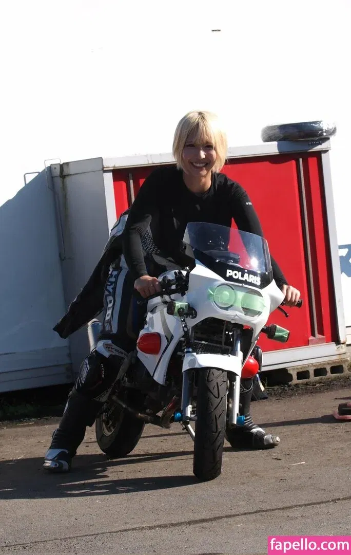 Alice Otsu Onlyfans Photo Gallery 