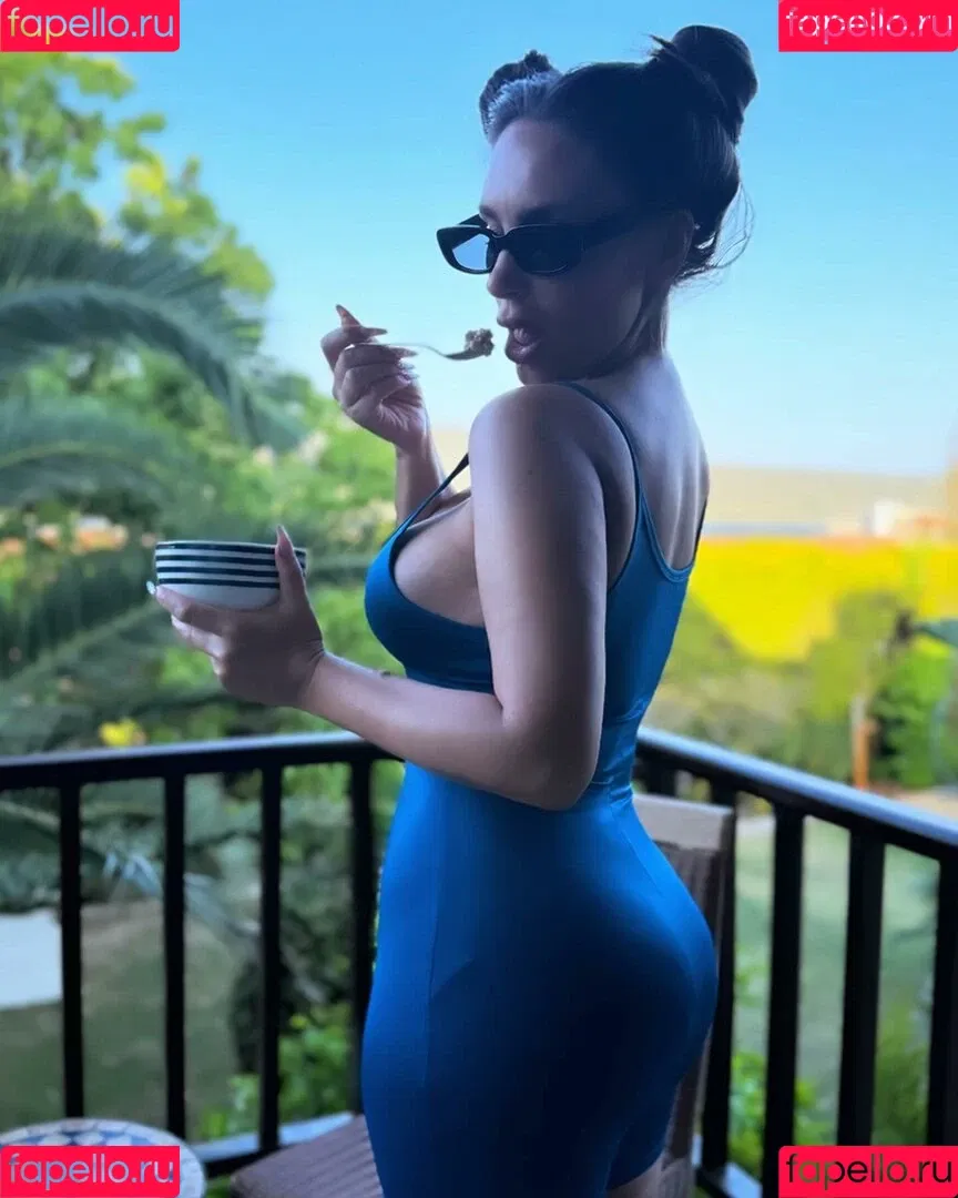 suna Onlyfans Photo Gallery 