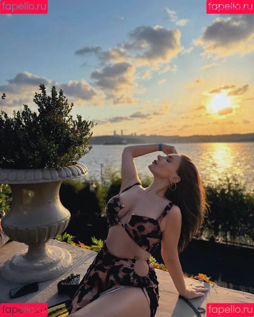 suna Onlyfans Photo Gallery 