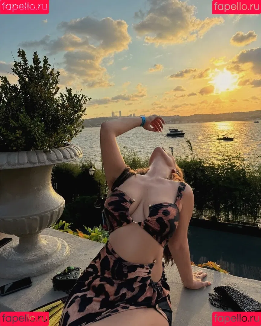 suna Onlyfans Photo Gallery 
