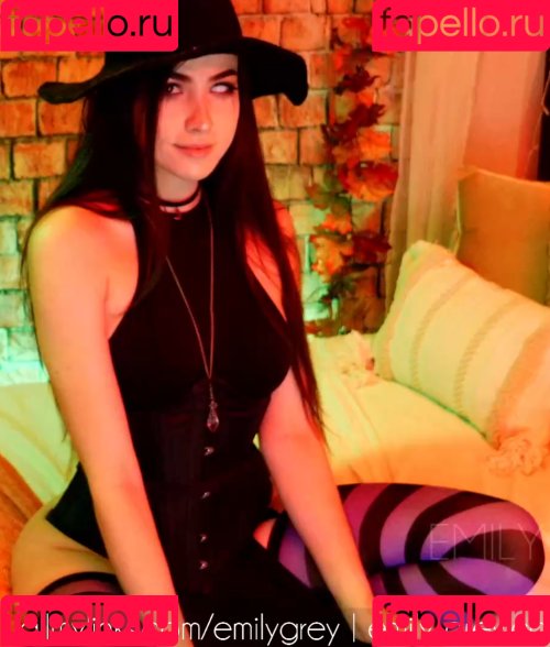 Emily 18 Onlyfans Photo Gallery 