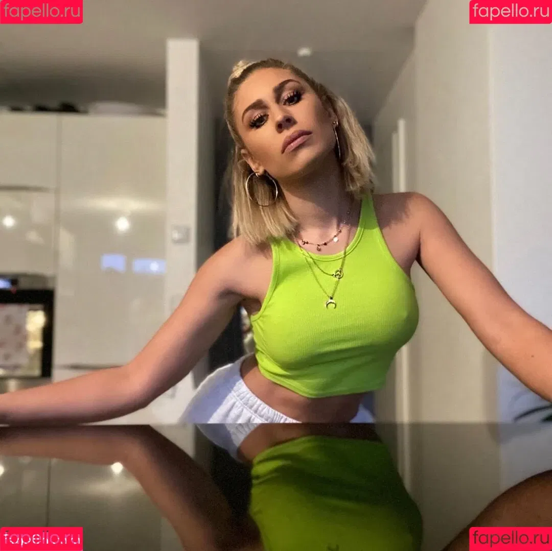Linda Teodosiu Onlyfans Photo Gallery 