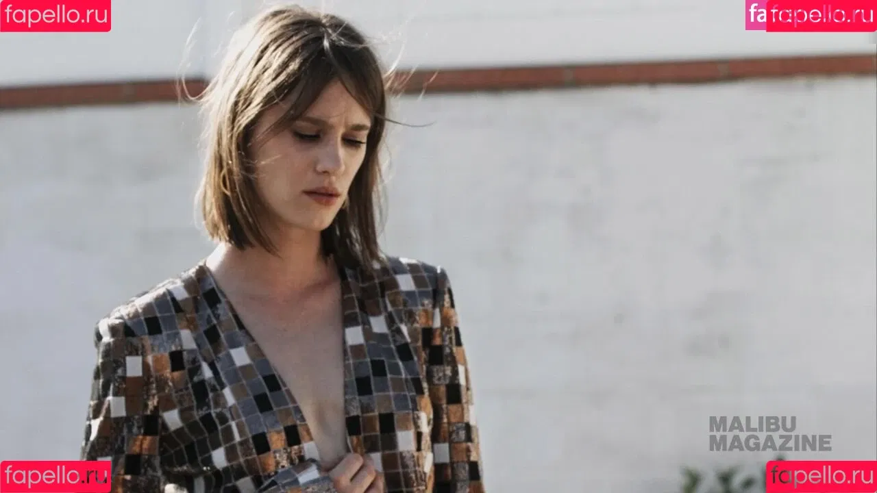 Mackenzie Davis Onlyfans Photo Gallery 