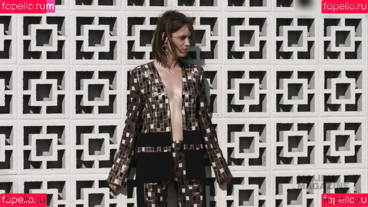 Mackenzie Davis Onlyfans Photo Gallery 