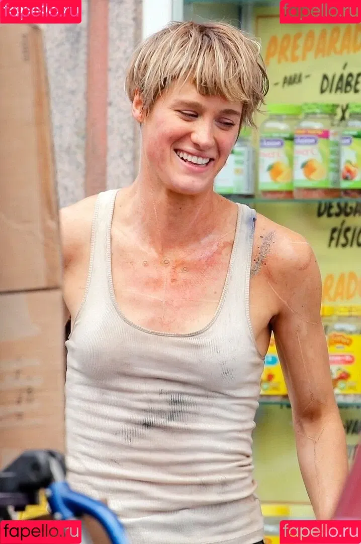 Mackenzie Davis Onlyfans Photo Gallery 