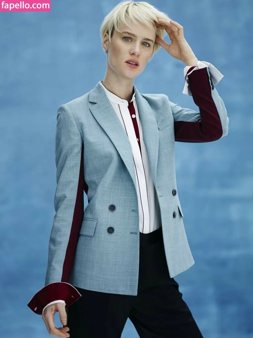 Mackenzie Davis Onlyfans Photo Gallery 