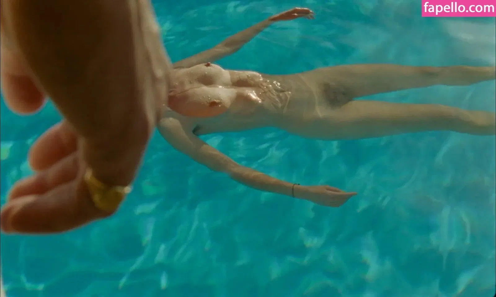 Mackenzie Davis Onlyfans Photo Gallery 