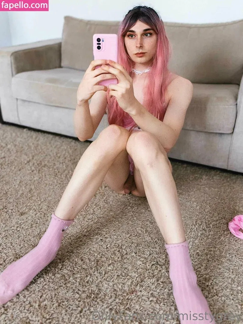 MisstyGrey Onlyfans Photo Gallery 