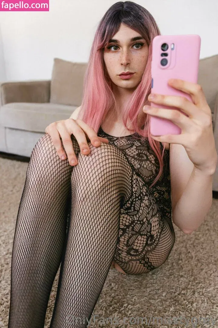 MisstyGrey Onlyfans Photo Gallery 